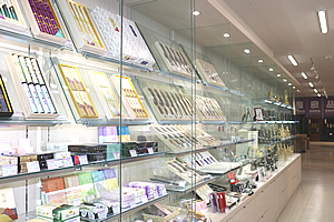 ほこだて仏光堂石巻店 内観写真2