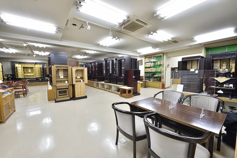 みどりや仏壇店 店内写真1-3