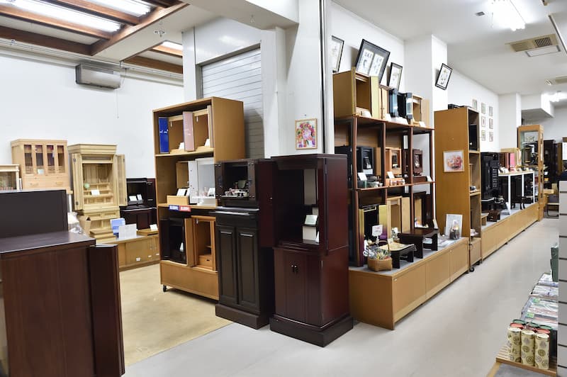 みどりや仏壇店 店内写真1-5