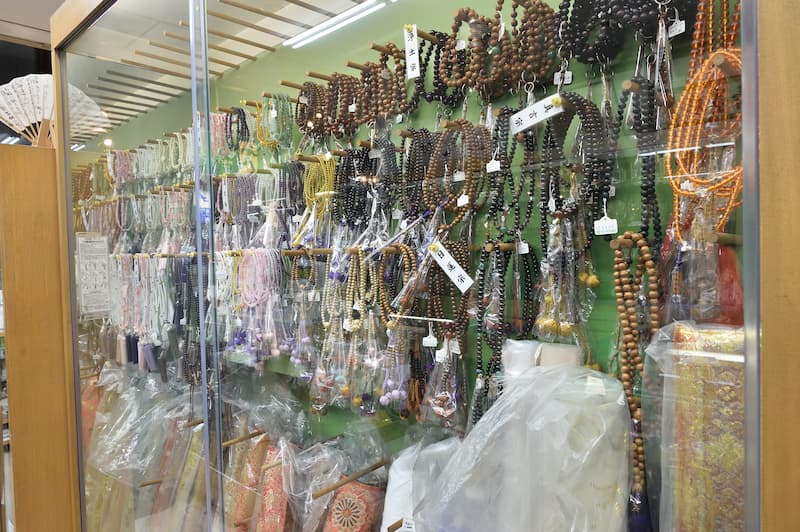 みどりや仏壇店 店内写真2-1