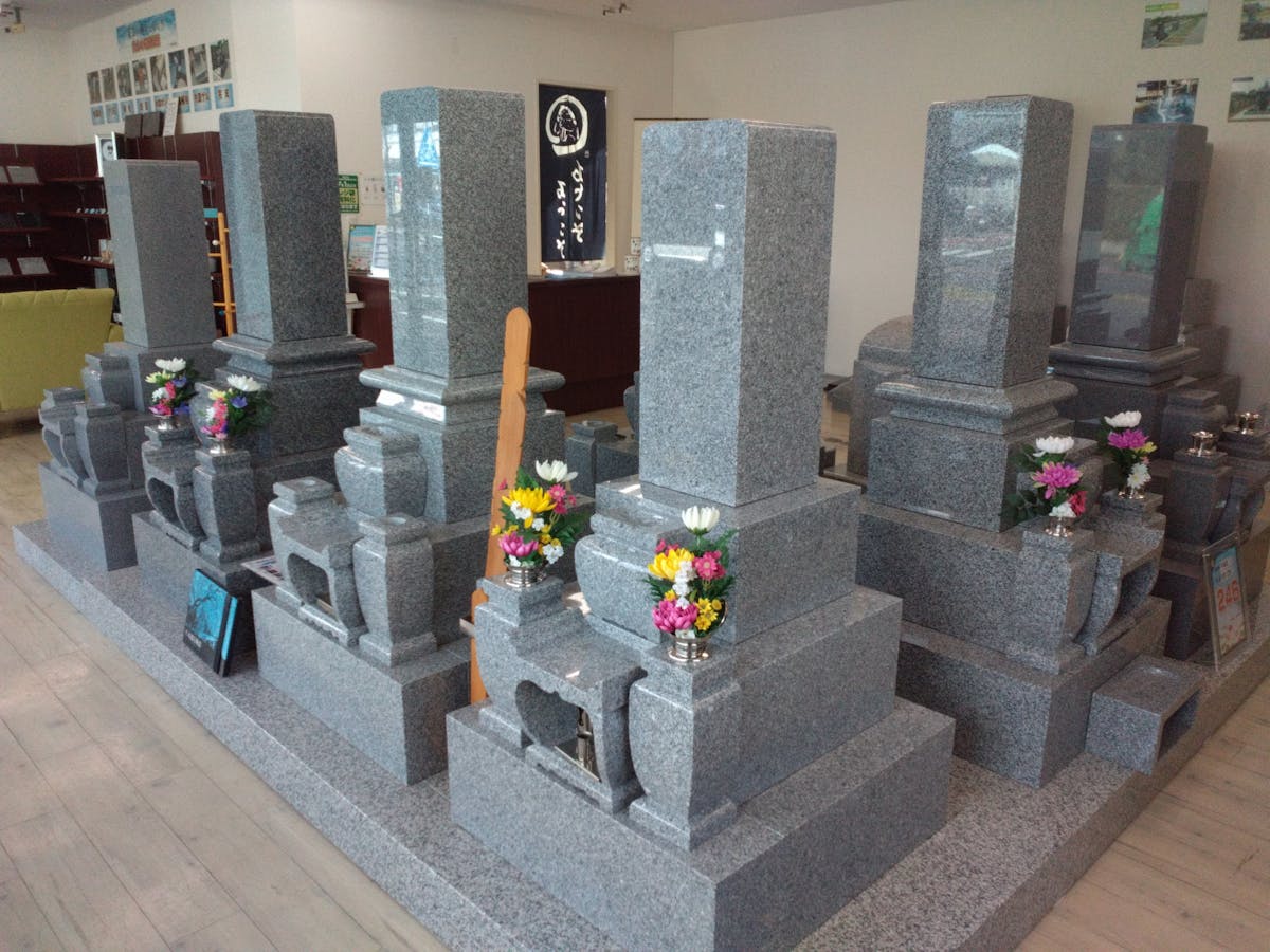 墓石ショールーム なむなむや 外観写真