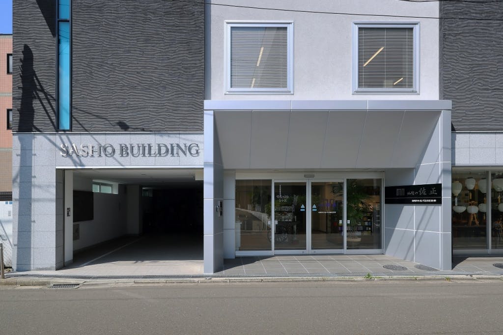 仏壇の佐正 外観写真